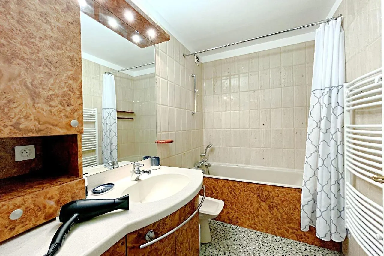 Apartment 3 Bedroom - Heart Of Annecy - No Wifi